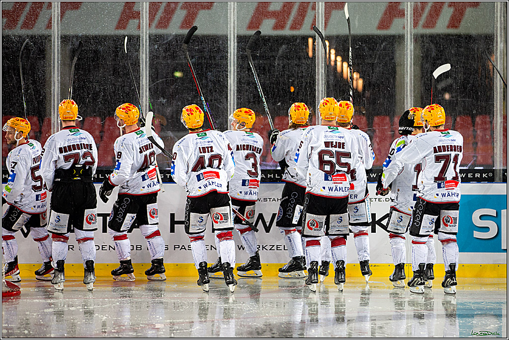 PENNY DEL; Koelner Haie- Fischtown Pinguins; Koeln, 22.12.2022